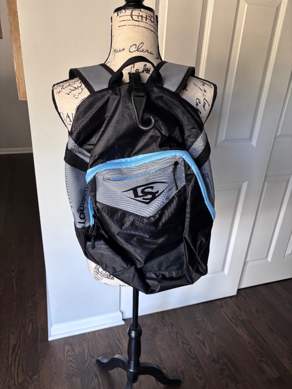 Never used Louisville Slugger V2 Stick Pack backpack